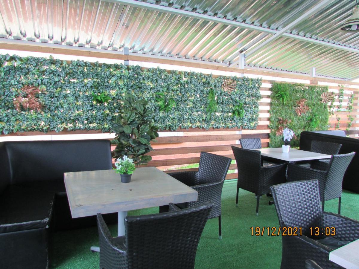 Aloes Lodge Leribe Bagian luar foto