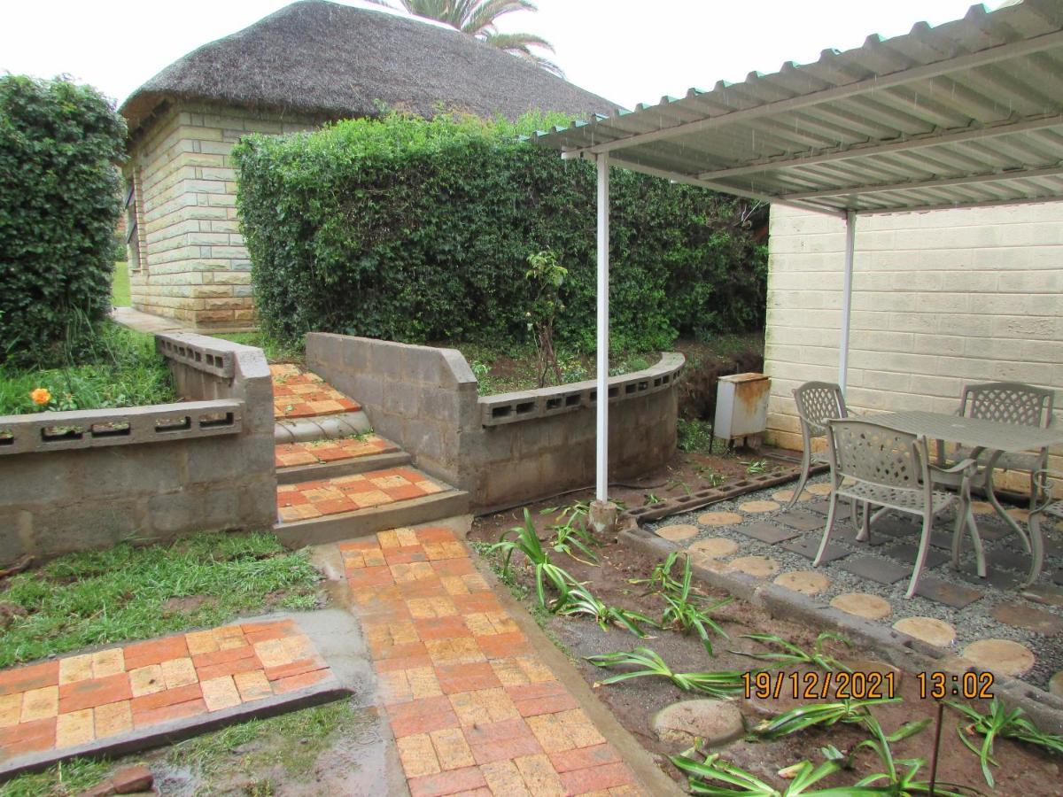 Aloes Lodge Leribe Bagian luar foto