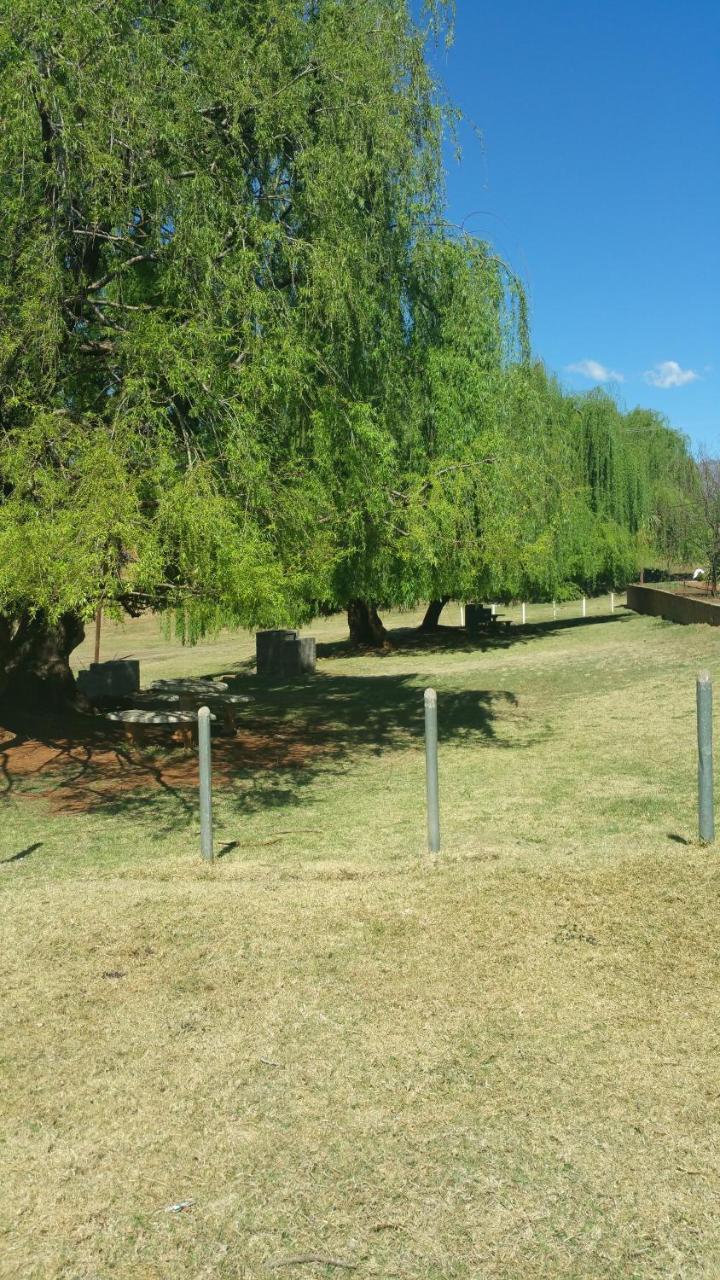 Aloes Lodge Leribe Bagian luar foto